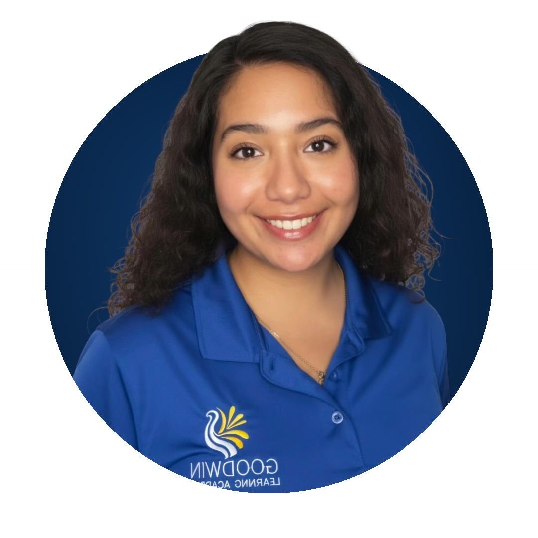 Alexandra Olvera - Teacher